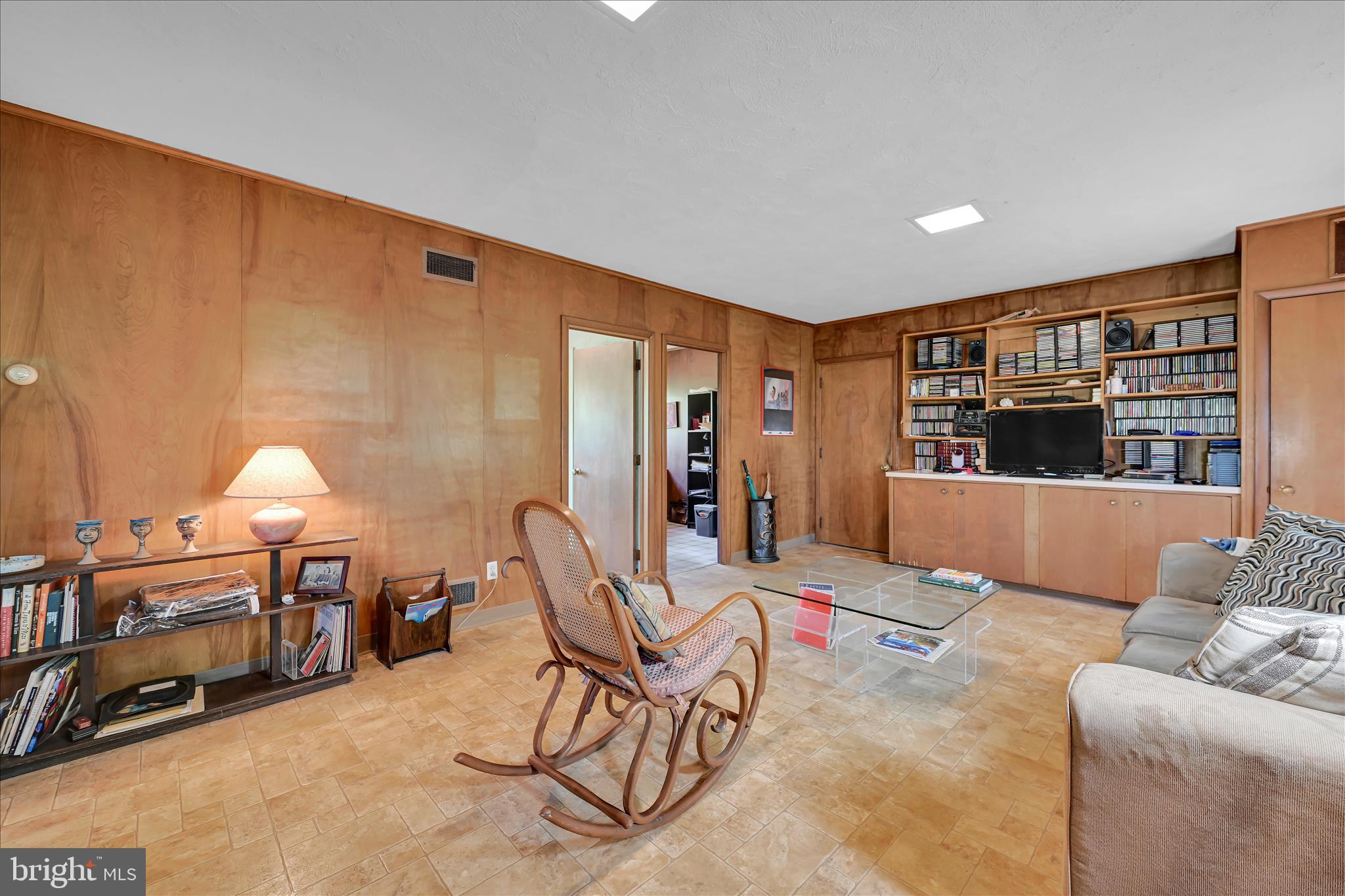 40 Devon Drive Reading, PA 19606 - Photo 27 of 57 Family Room