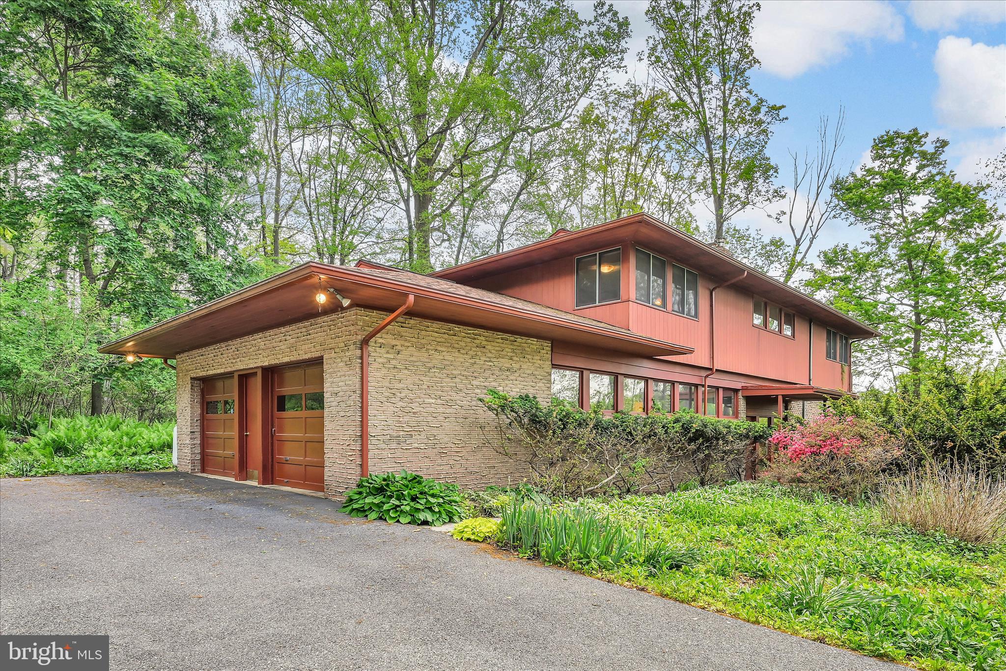 40 Devon Drive Reading, PA 19606 - Photo 7 of 57 Exterior Front