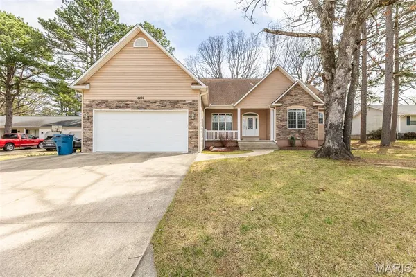 $379,900 | 6200 Pinecrest Drive, Poplar Bluff, MO 63901
