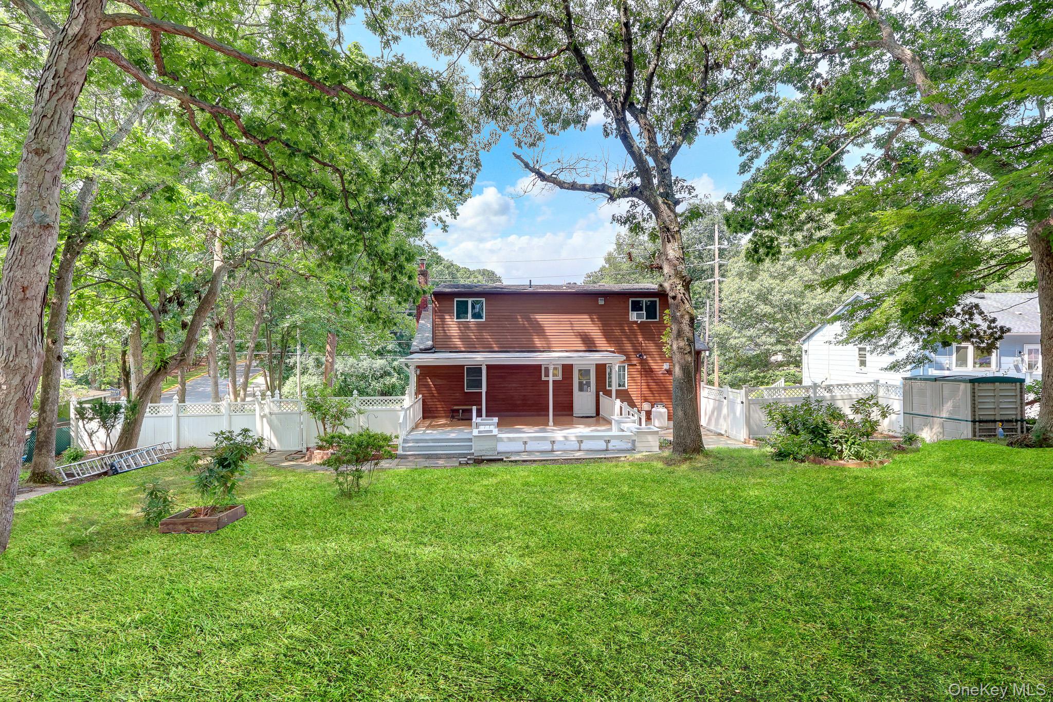653 Meadow Road Smithtown, NY 11787 - Photo 30 of 34 Gallery Image 30