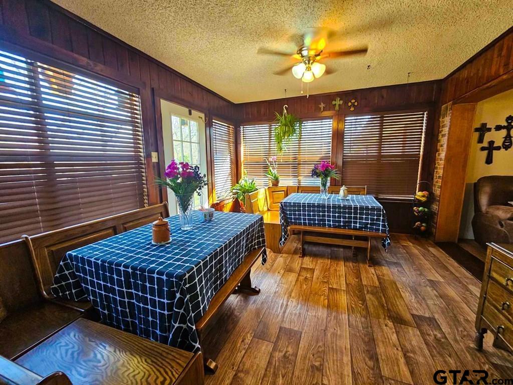 517 An County Road Palestine, TX 75801 - Photo 14 of 41 a living room with furniture and wooden floor
