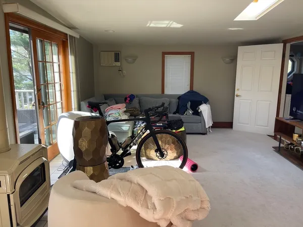 $2,800 | 576 Marrett Road, Unit 2, Lexington, MA 02421