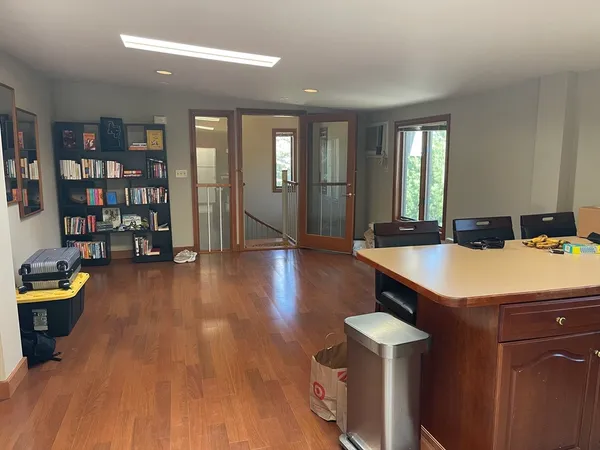 $2,800 | 576 Marrett Road, Unit 2, Lexington, MA 02421