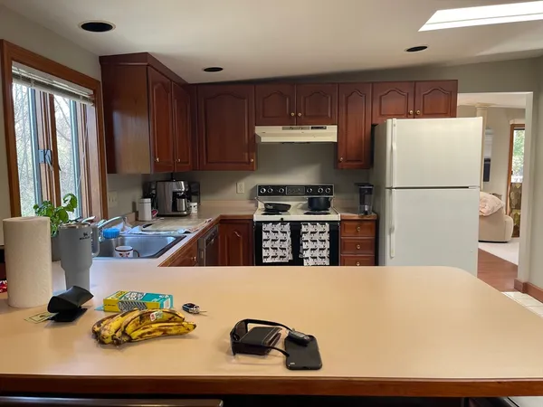 $2,800 | 576 Marrett Road, Unit 2, Lexington, MA 02421