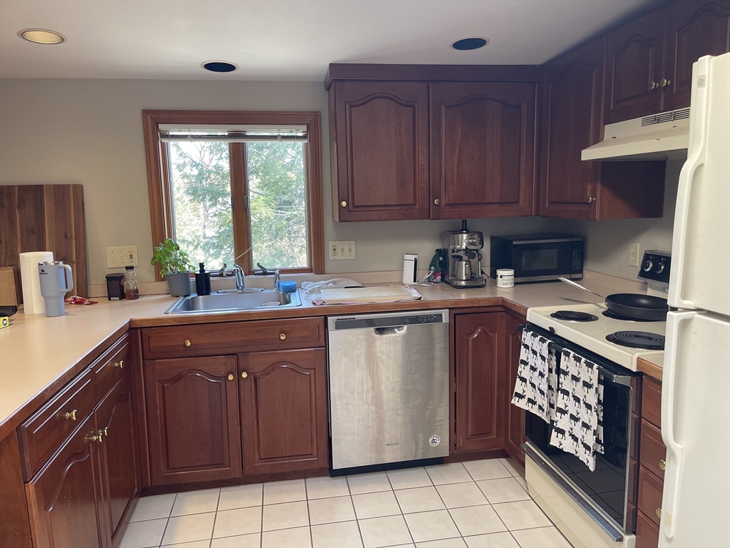 576 Marrett Road, Unit 2 Lexington, MA 02421 - Photo 7 of 22