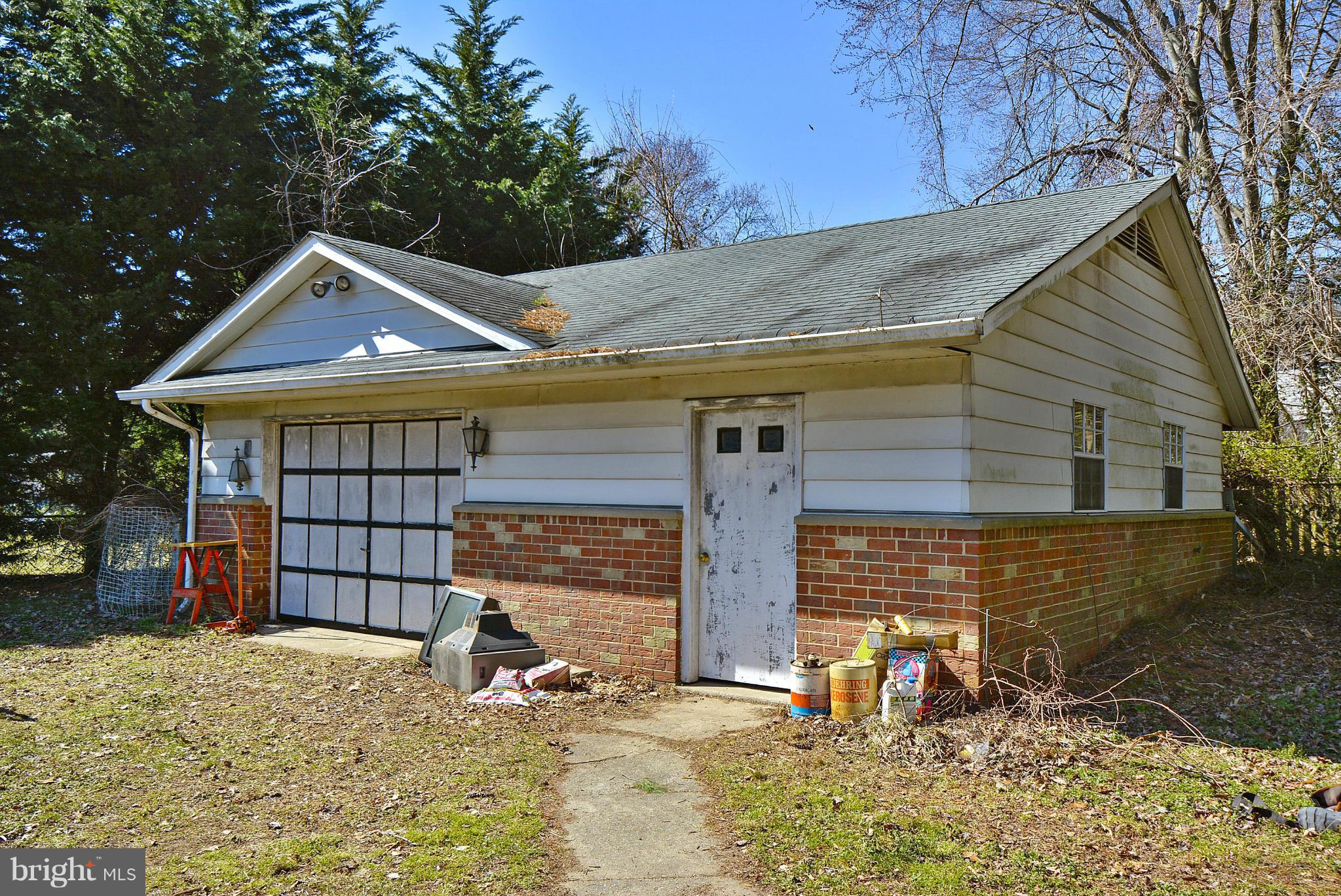 7954 Holly Road Pasadena, MD 21122 - Photo 17 of 20 Exterior (Rear)