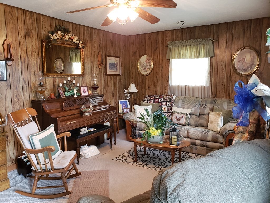 320 Stone Mill Road Southwest Abingdon, VA 24210 - Photo 2 of 19 Gallery Image 2