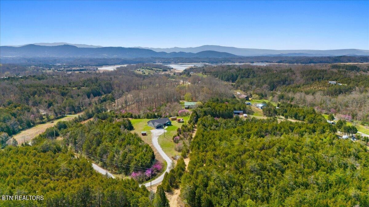 2095 Chestnut Hill Road Dandridge, TN 37725 - Photo 41 of 54 Gallery Image 41