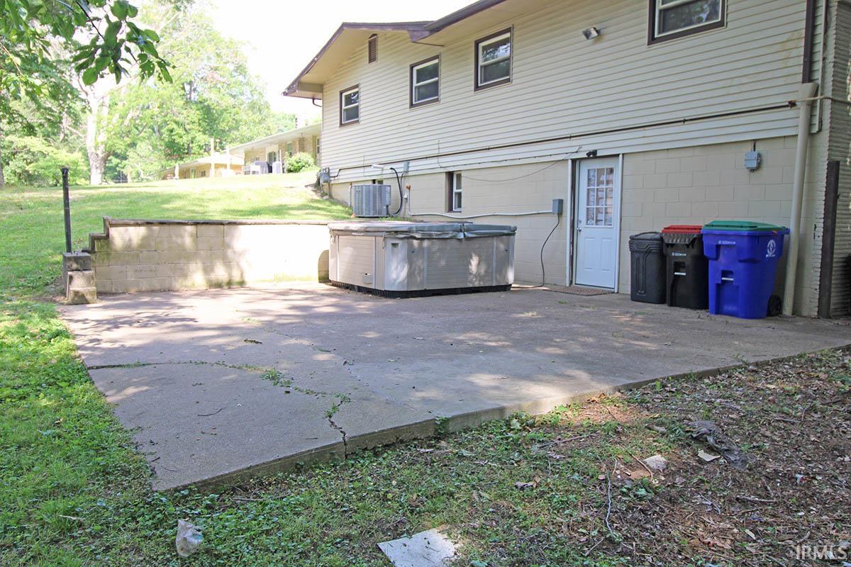 4610 Kuebler Road Evansville, IN 47720 - Photo 27 of 30