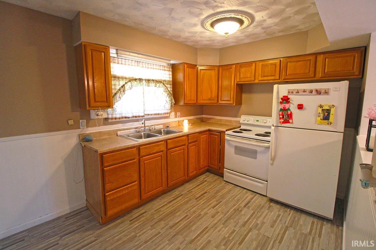 4610 Kuebler Road Evansville, IN 47720 - Photo 3 of 30