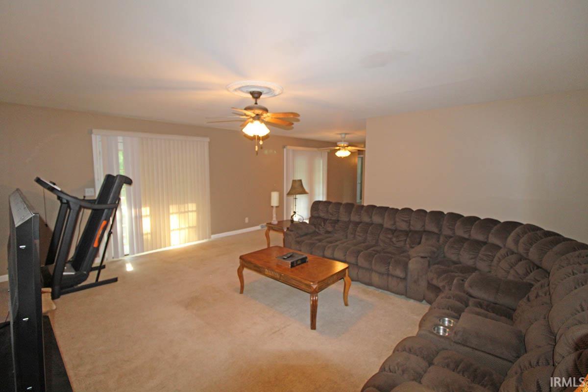 4610 Kuebler Road Evansville, IN 47720 - Photo 7 of 30