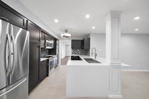 $475,000 | 8954 Chatsworth Drive, Houston, TX 77024