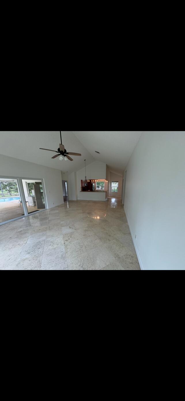 10180 Camelback Lane Boca Raton, FL 33498 - Photo 3 of 20 IMG_9244