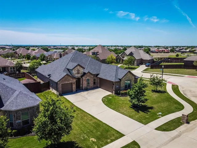 $499,999 | 7202 Lone Star Way, Midlothian, TX 76065