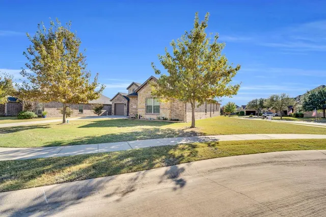 $499,999 | 7202 Lone Star Way, Midlothian, TX 76065
