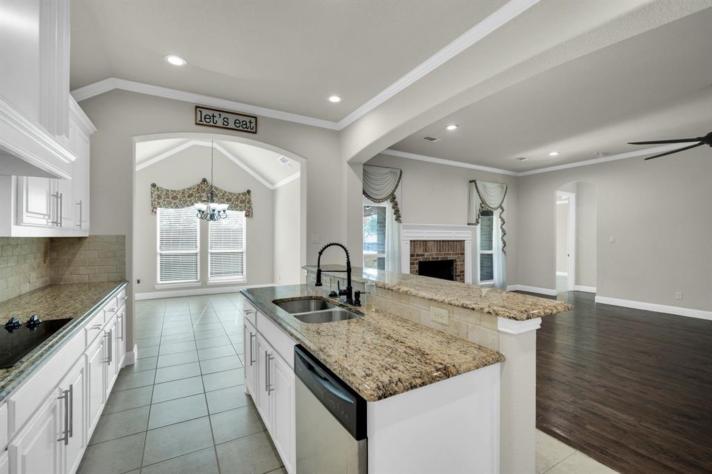 7202 Lone Star Way Midlothian, TX 76065 - Photo 8 of 27