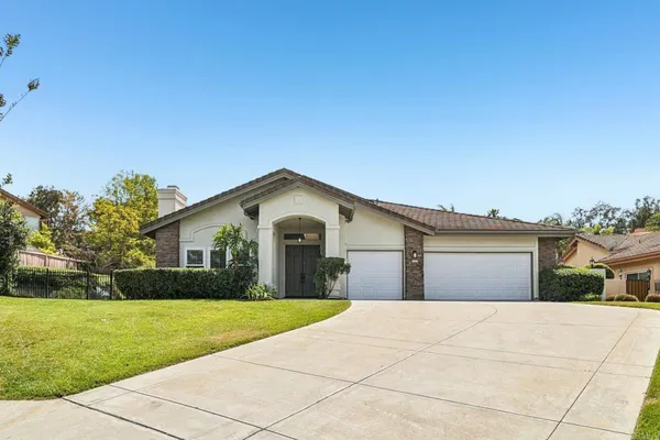 $1,349,888 | 1747 Crescent Knolls Glen, Escondido, CA 92029