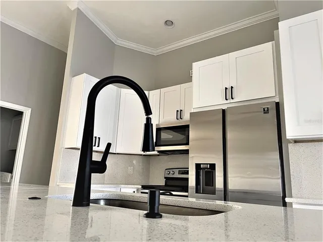 $3,000 | 304 Crisan Court, Orlando, FL 32824