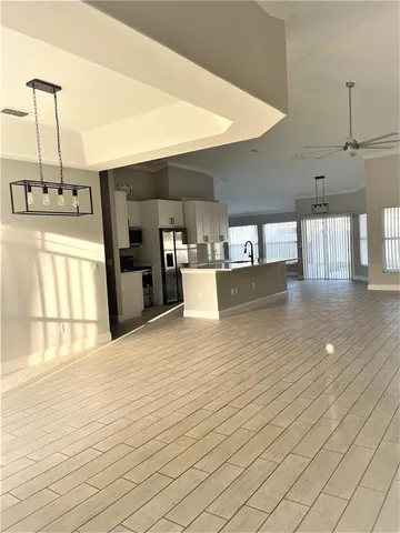 $3,000 | 304 Crisan Court, Orlando, FL 32824