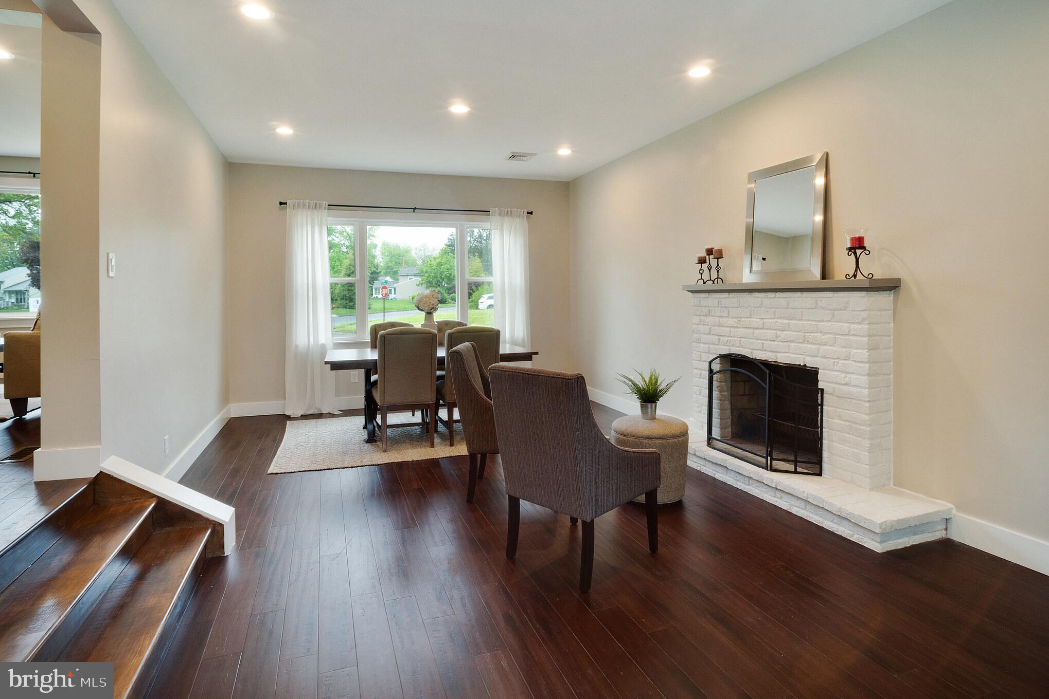 1055 Victoria Road Warminster, PA 18974 - Photo 13 of 23 Dining Room/Family Room