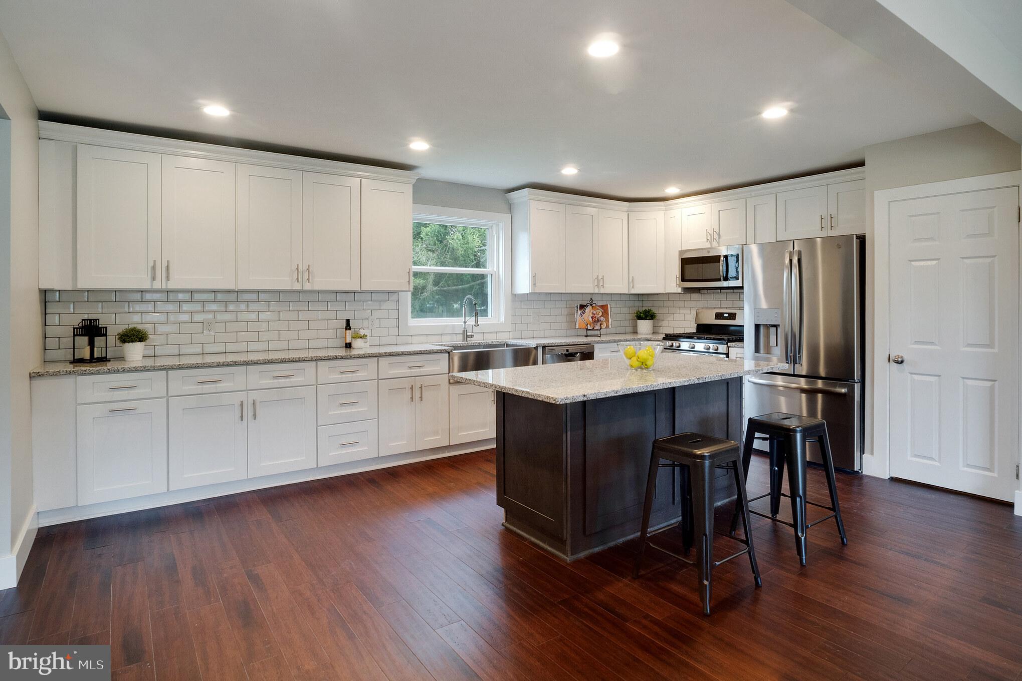 1055 Victoria Road Warminster, PA 18974 - Photo 8 of 23 Kitchen