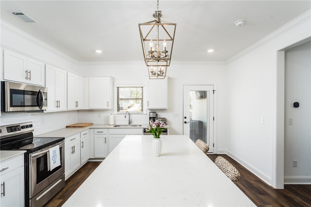 2332 Rutland Road Auburn, AL 36832 - Photo 7 of 27 Gallery Image 7