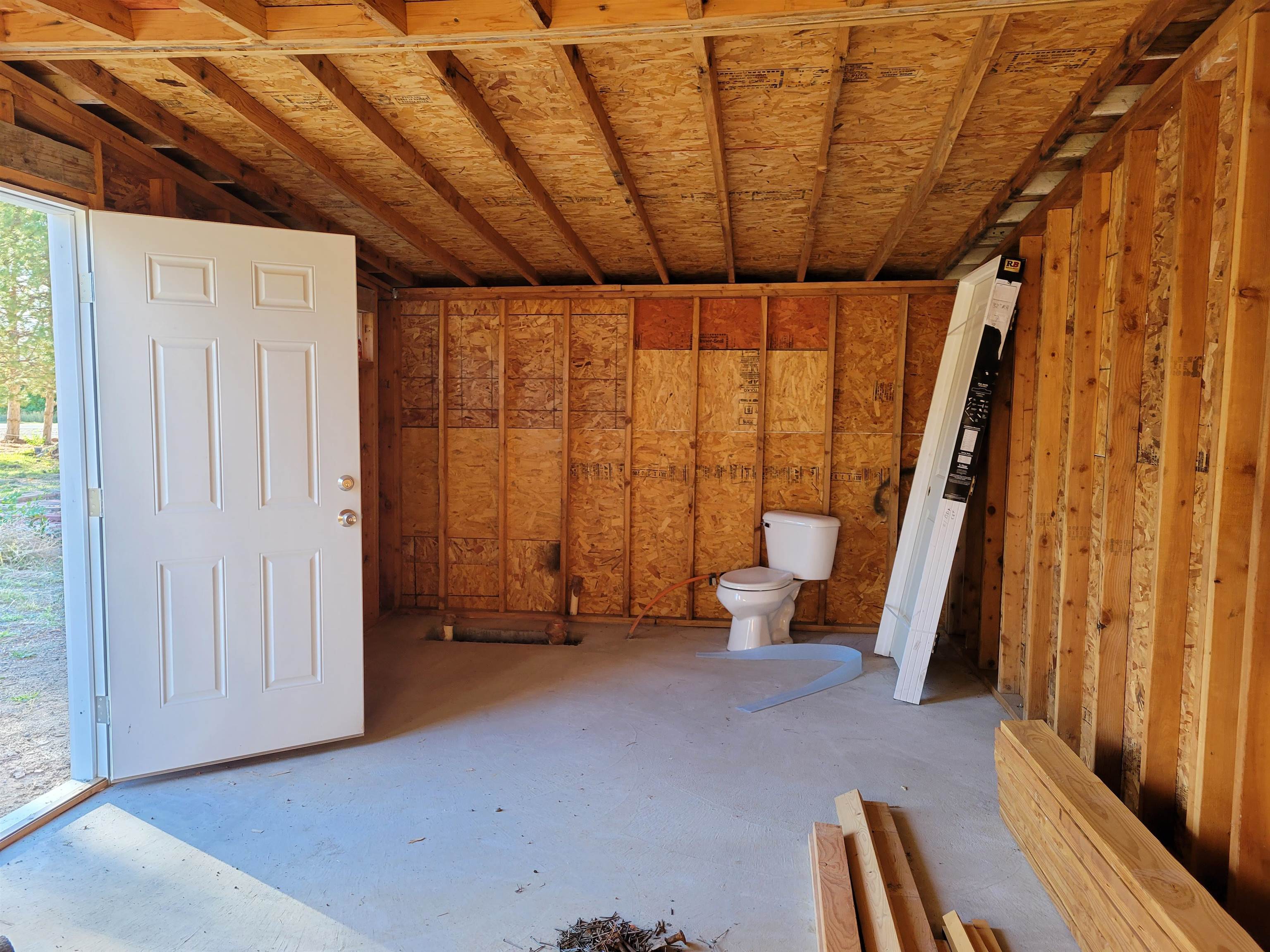 3612 G Road Palisade, CO 81526 - Photo 36 of 38 a view of an empty room with a window