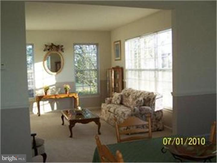 274 West Branch Road Oxford, PA 19363 - Photo 11 of 25 Living Room