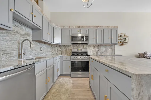 $350,000 | 3630 North Harlem Avenue, Unit 411, Chicago, IL 60634