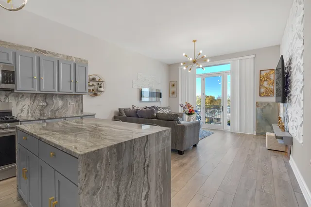 $350,000 | 3630 North Harlem Avenue, Unit 411, Chicago, IL 60634