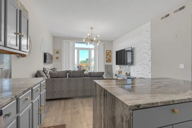 $350,000 | 3630 North Harlem Avenue, Unit 411, Chicago, IL 60634