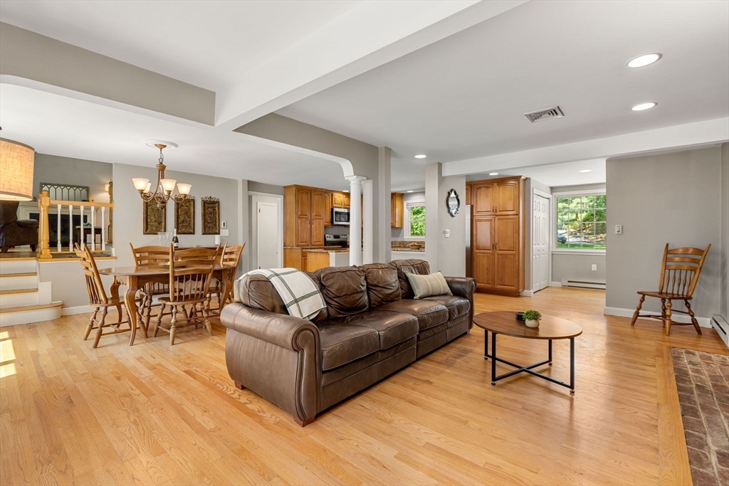 28 Birch Road Andover, MA 01810 - Photo 4 of 40