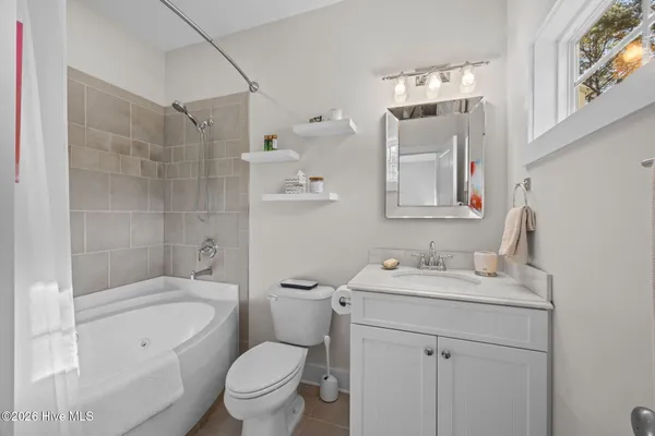 $685,000 | 18 Sassafrass Loop, Minnesott Beach, NC 28510