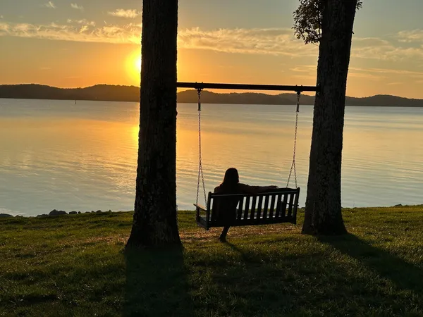 $6,995,000 | 572 Eagle Shore Drive, Dover, TN 37058