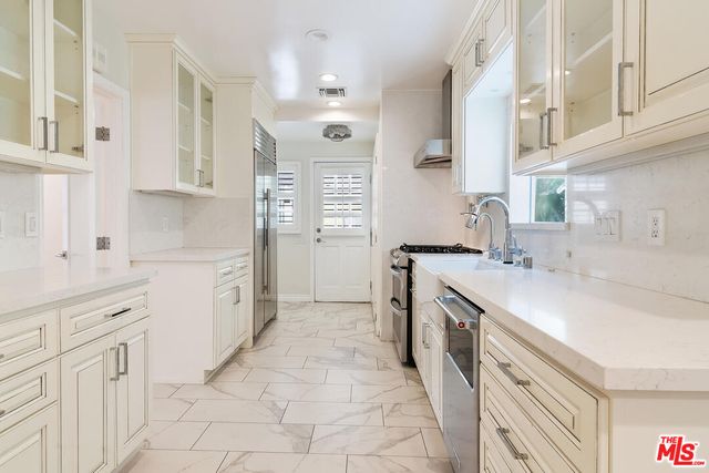 $1,400,000 | 12039 Weddington Street, Valley Village, CA 91607