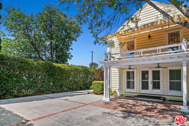 $1,400,000 | 12039 Weddington Street, Valley Village, CA 91607