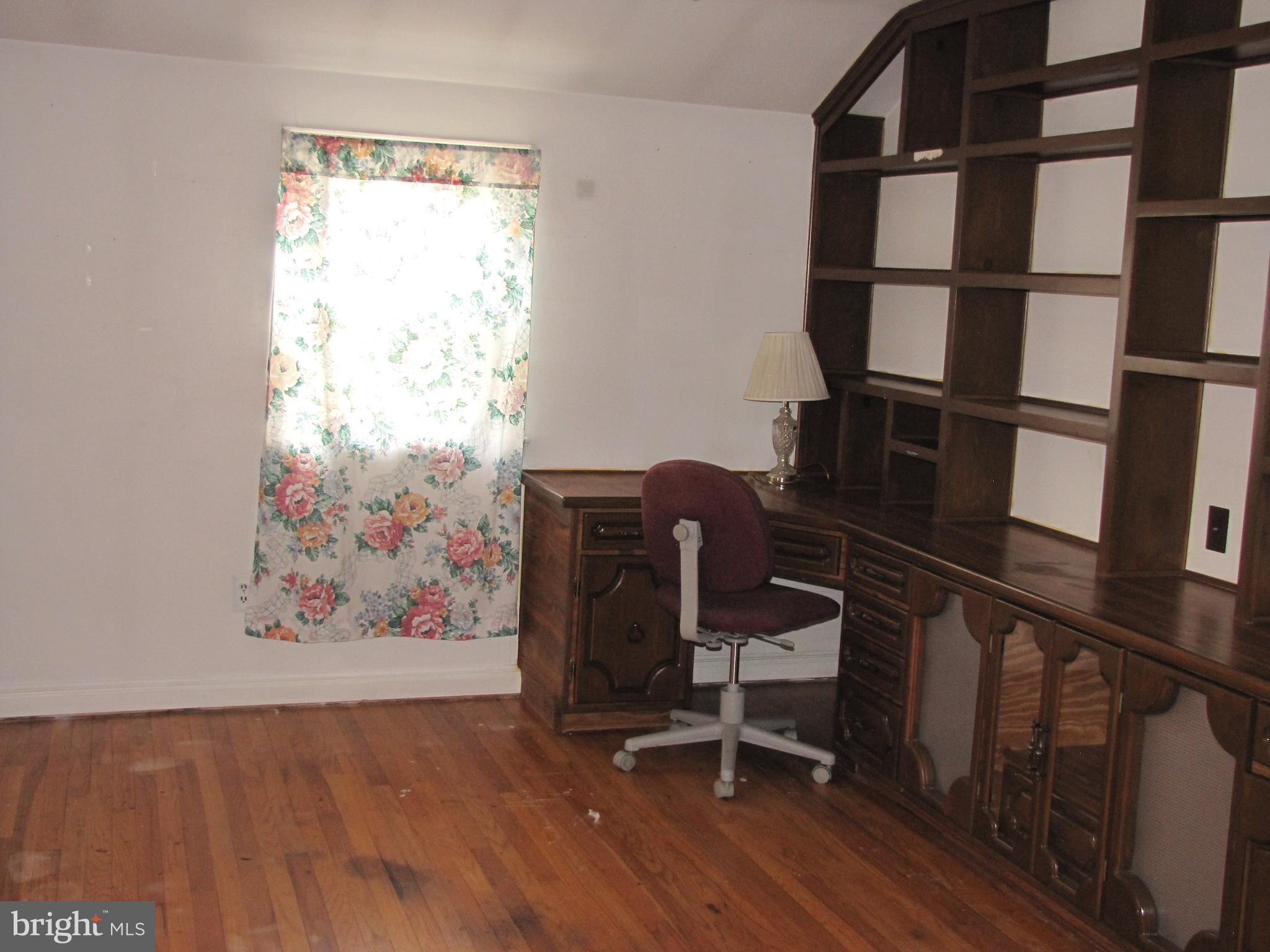 746 Arndt Avenue Riverside, NJ 08075 - Photo 21 of 29 Bedroom 1 with wood built ins and ceiling fan