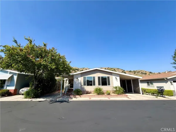 $400,000 | 15455 Glenoaks, Unit 272, Sylmar, CA 91342