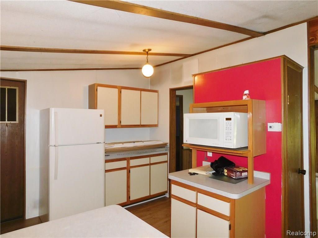 10225 West Allen Road Fowlerville, MI 48836 - Photo 5 of 13 DSCN0184.JPG