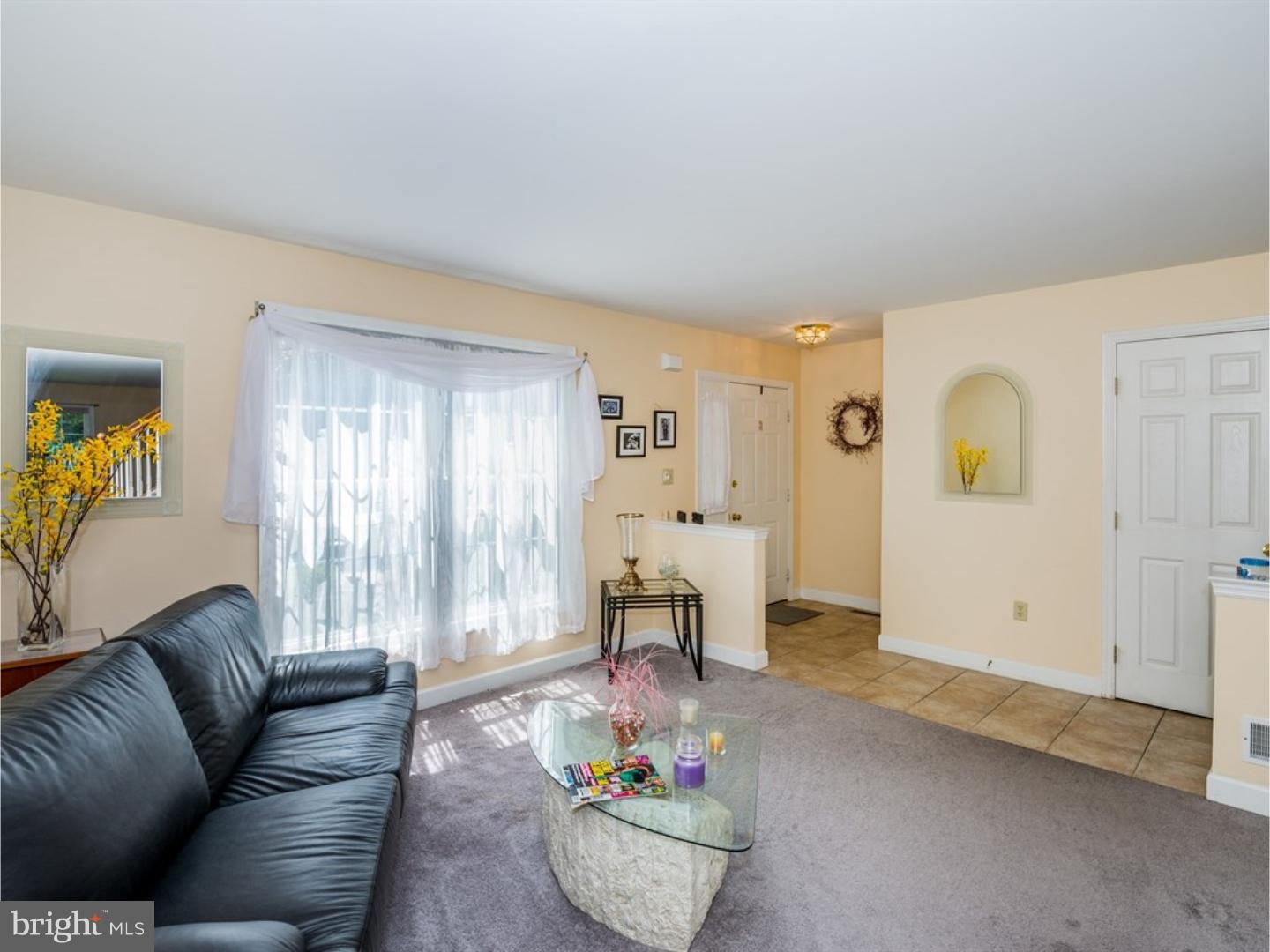 730 Maria Avenue Sinking Spring, PA 19608 - Photo 4 of 24 Living Room