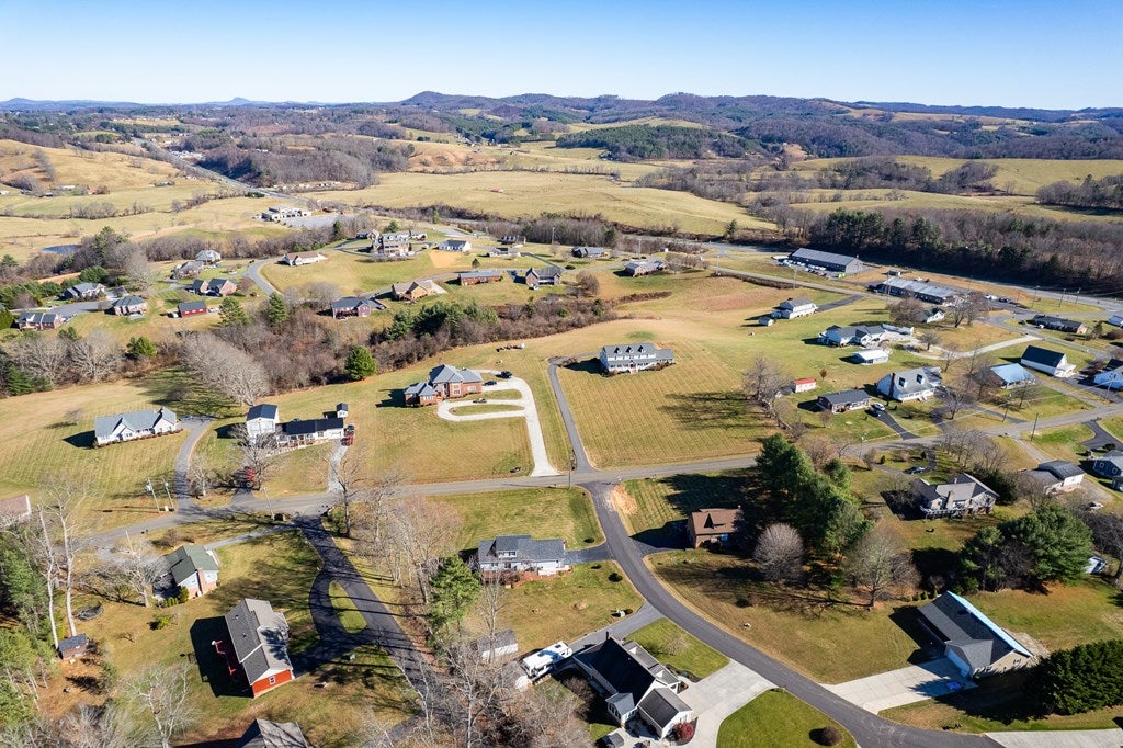 179 Commonwealth Road Galax, VA 24333 - Photo 47 of 50 Gallery Image 47