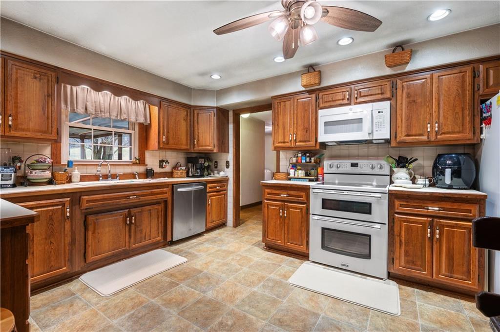 538 Lee Road Burgettstown, PA 15021 - Photo 10 of 27 Gallery Image 10