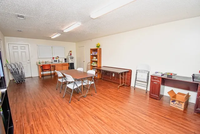 $695 | 100 Sunset Street, Malakoff, TX 75148