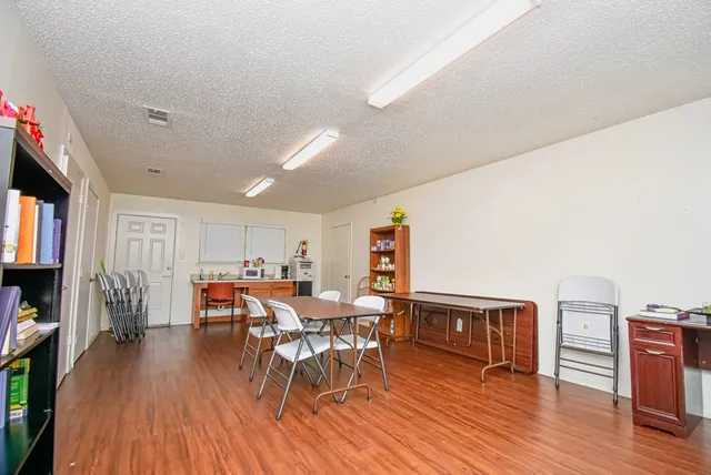 $695 | 100 Sunset Street, Malakoff, TX 75148