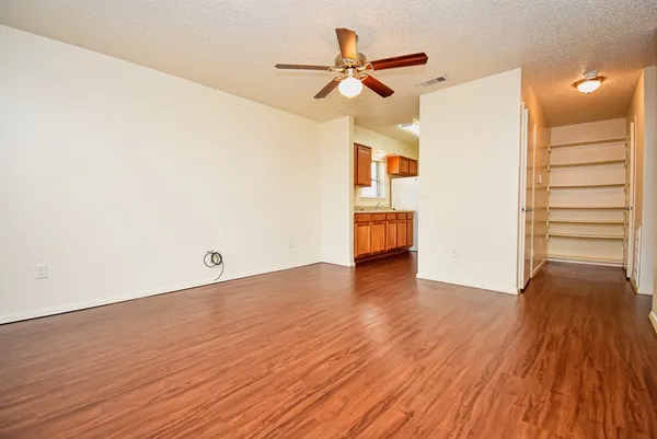 $695 | 100 Sunset Street, Malakoff, TX 75148