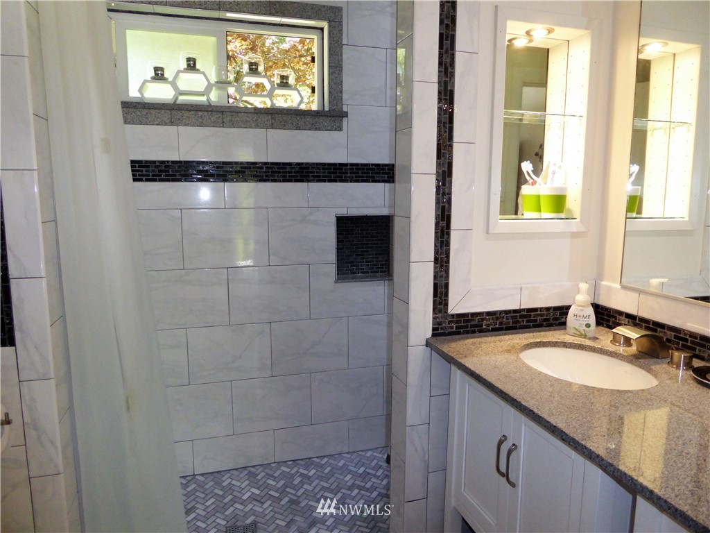 585 Centralia Alpha Road, Unit 14 Chehalis, WA 98532 - Photo 22 of 39 Gallery Image 22