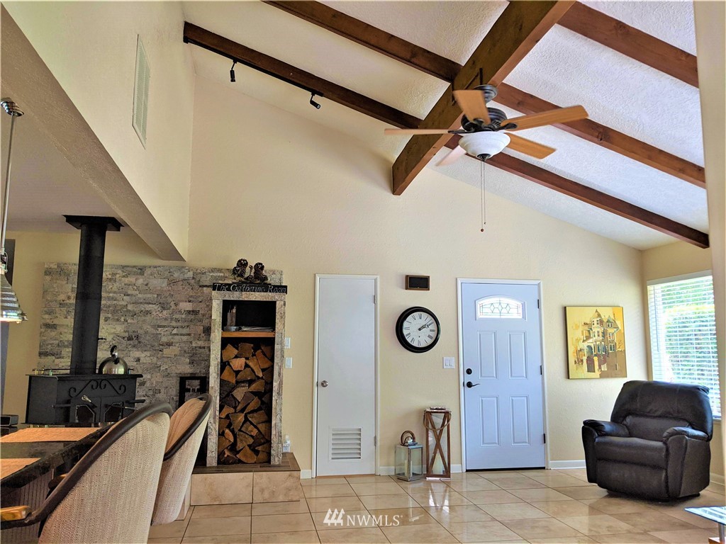 585 Centralia Alpha Road, Unit 14 Chehalis, WA 98532 - Photo 8 of 39 Gallery Image 8