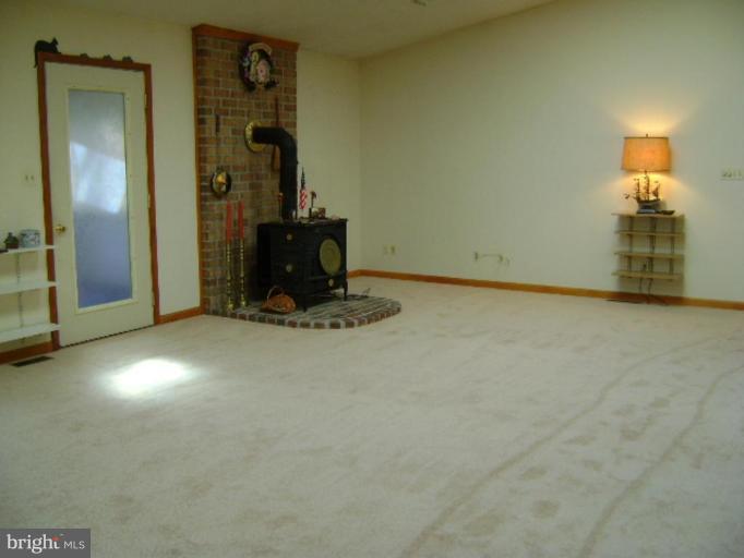 2860 Monnett Road Prince Frederick, MD 20678 - Photo 8 of 30 Family Room