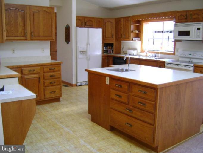 2860 Monnett Road Prince Frederick, MD 20678 - Photo 9 of 30 Kitchen