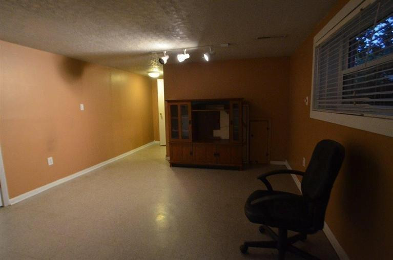 3391 Post Road Lexington, KY 40503 - Photo 23 of 31 Large area with a suite in the next room